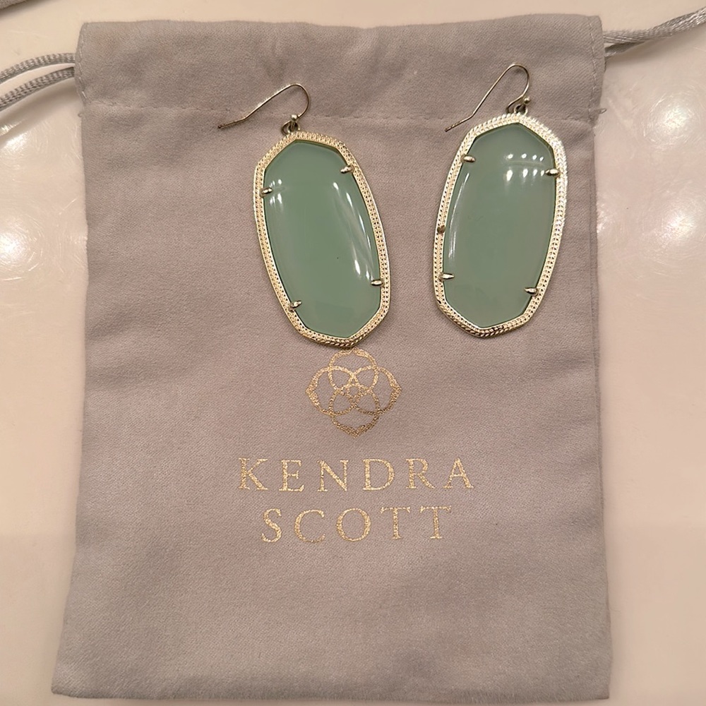 Kendra Scott Elle Mint Green Earrings